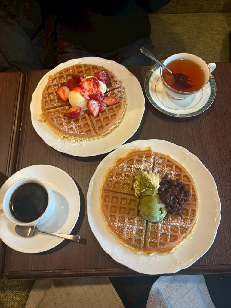 珈琲伊藤のワッフルセット（紅茶・珈琲）